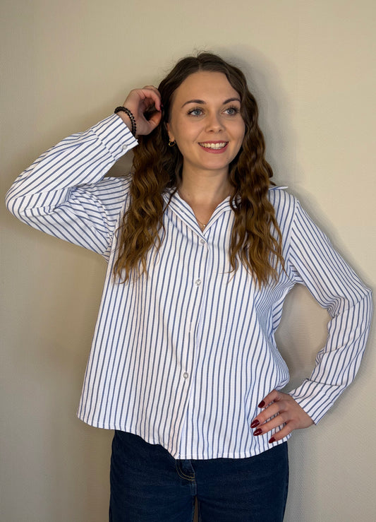 Chemise avec dentelle au dos