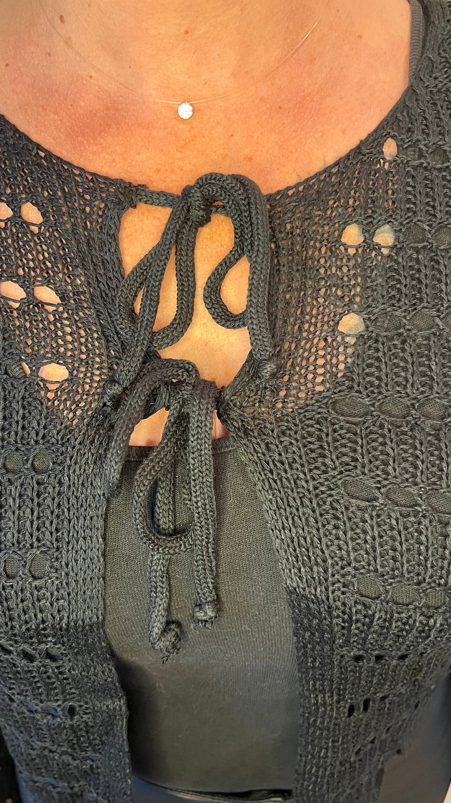 Gilet noir en crochet