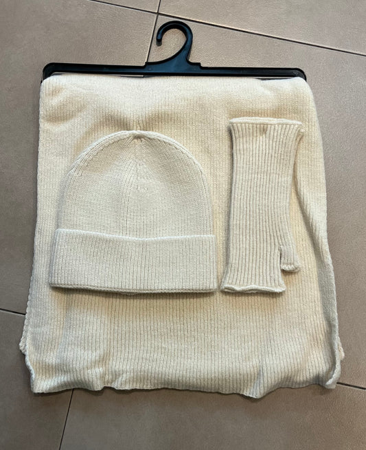 Coffret beige écharpe bonnet mitaines