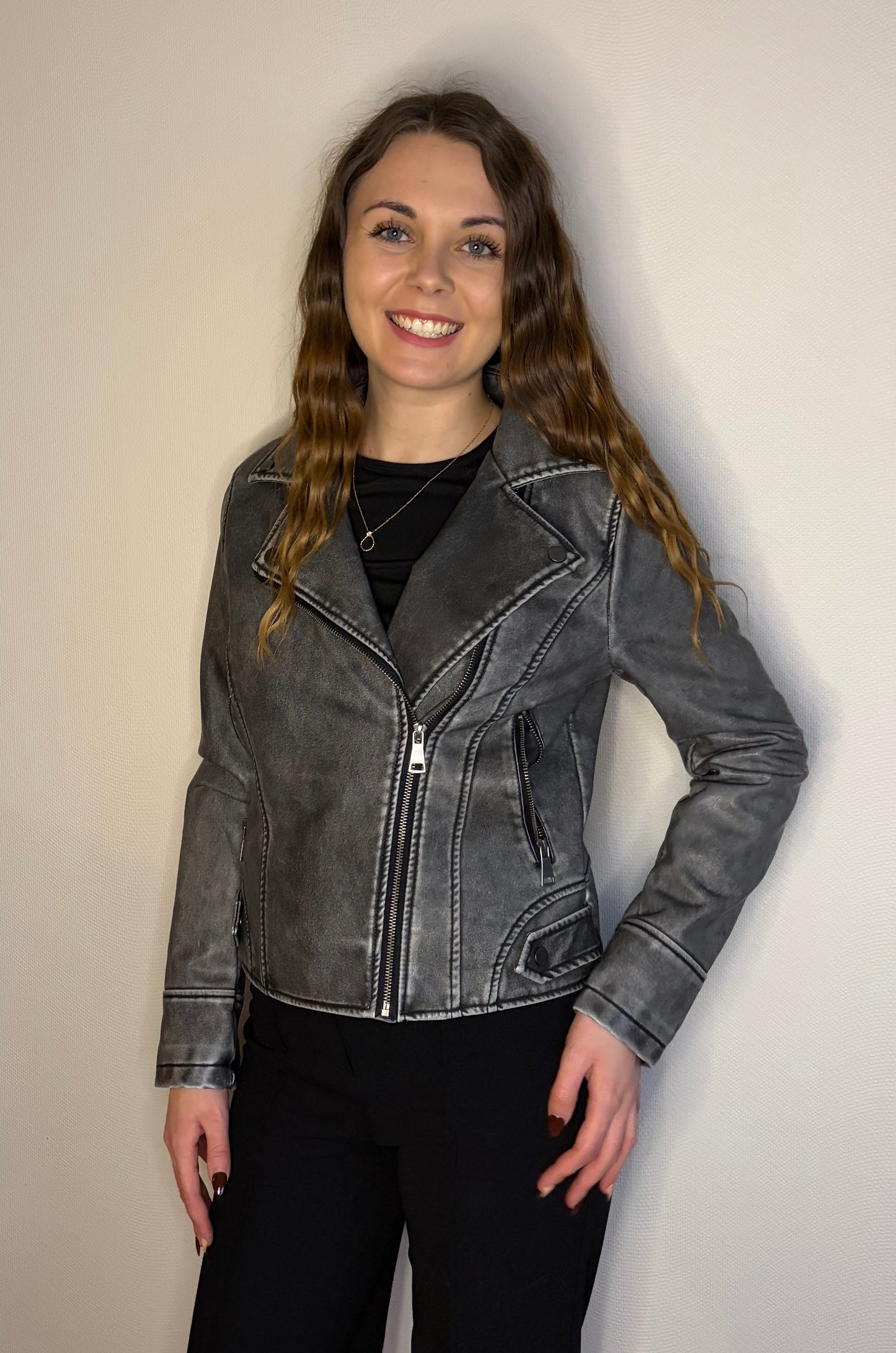 Veste simili cuir noir délavé