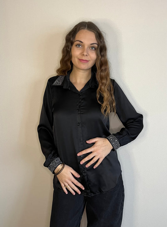 Chemise en satin a strass
