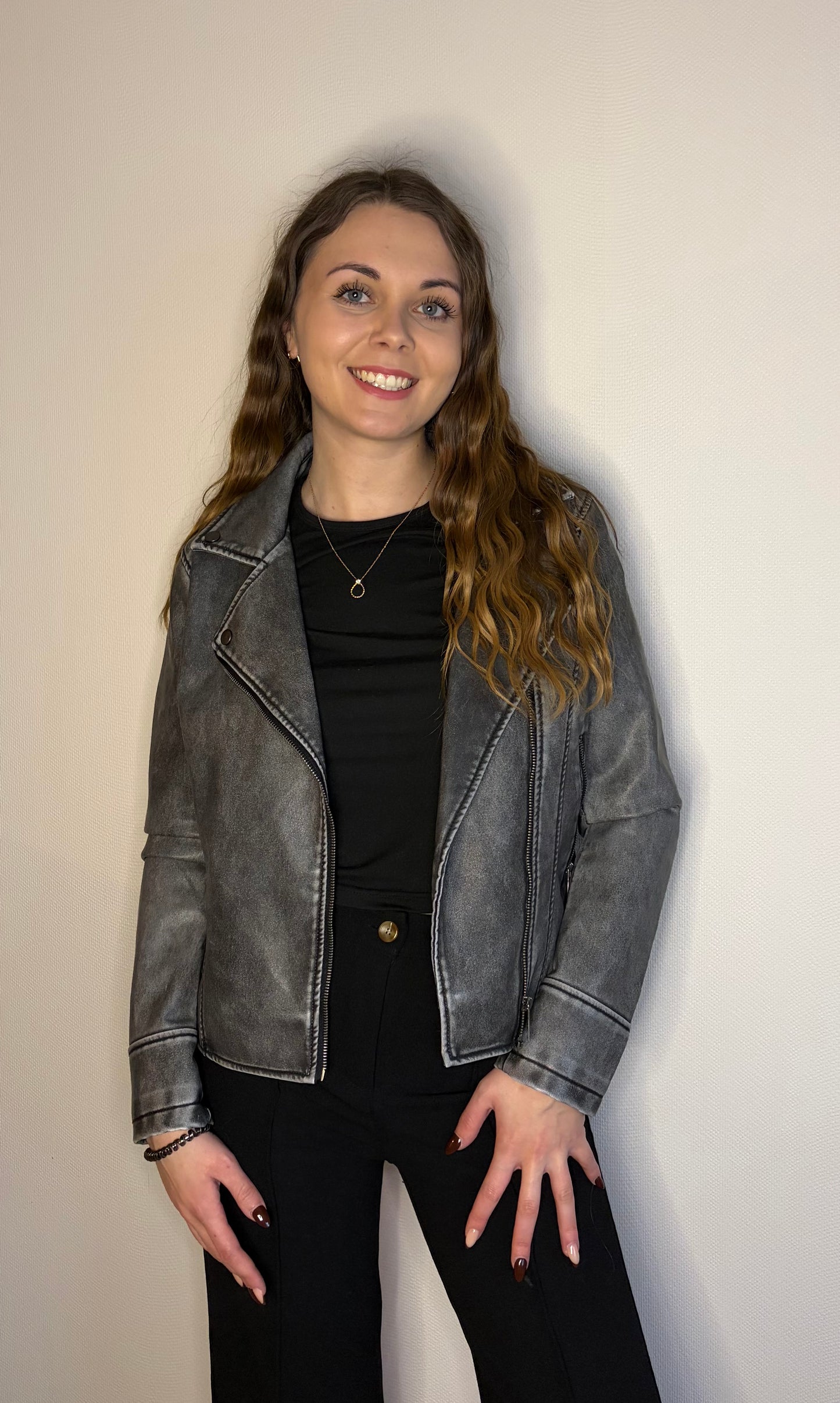 Veste simili cuir noir délavé