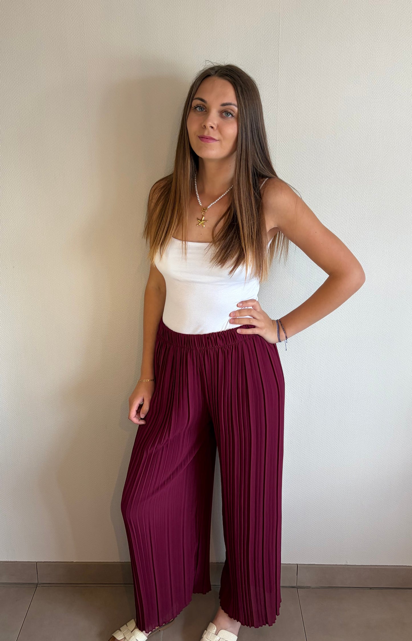 Pantalon plissé bordeaux